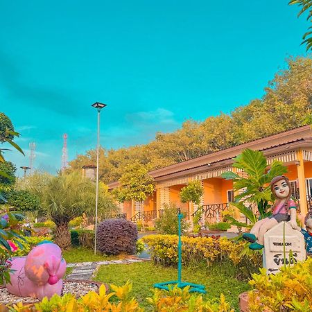 Baan Suan Mee Tang Hotel Chanthaburi Ngoại thất bức ảnh