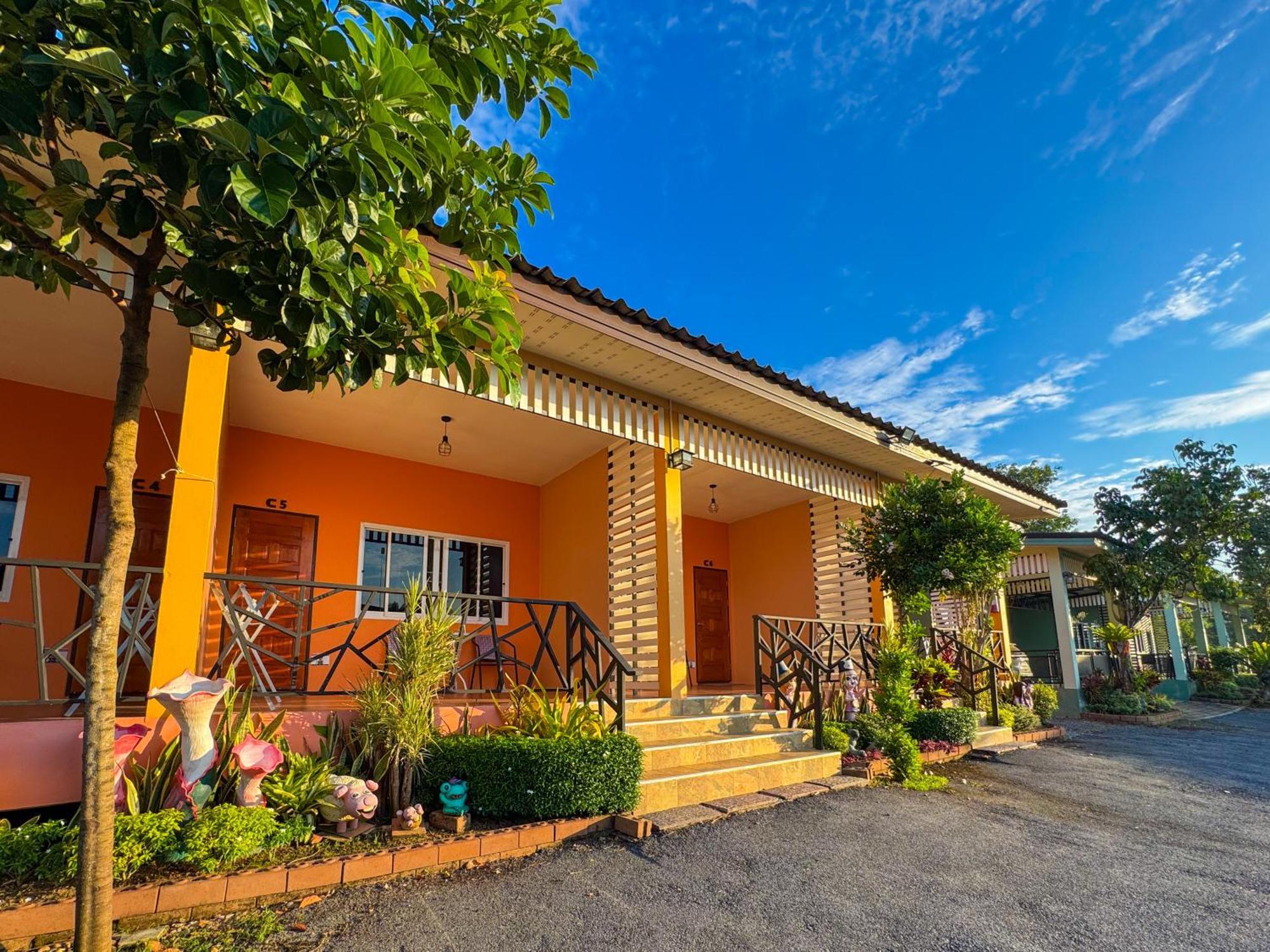 Baan Suan Mee Tang Hotel Chanthaburi Ngoại thất bức ảnh